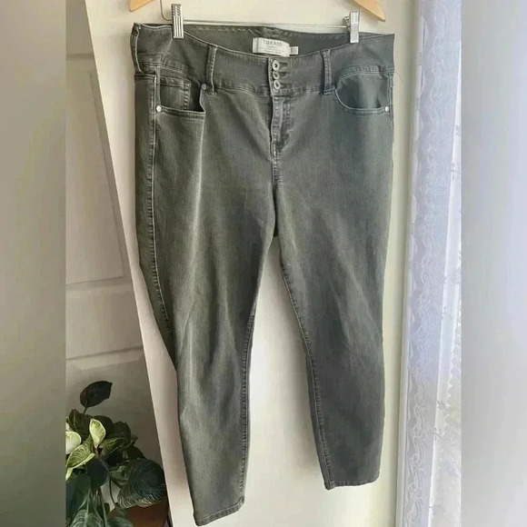 torrid Denim - Torrid Skinny Jegging Jeans Olive Army Green Size 18 Regular Super Stretchy